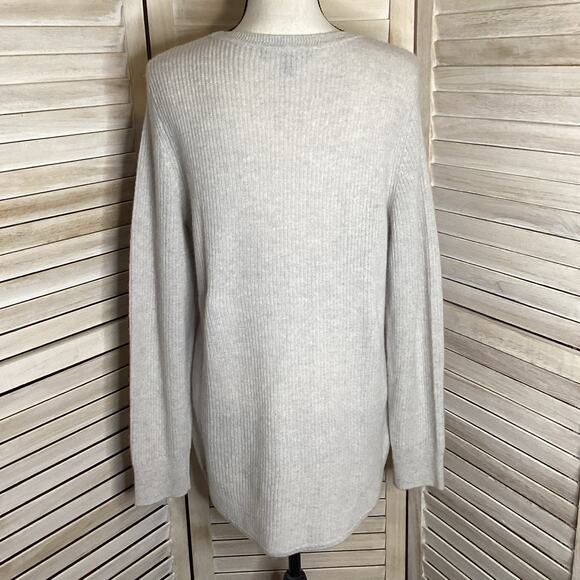 Saks Fifth Avenue Pale Heather Gray Waffle Ribbed Shirttail Cashmere Sweater XL - Picture 5 of 8